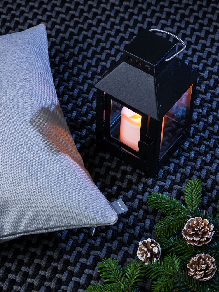 Geschenke für Männer zu Weihnachten - geschmackvoll und unkonventionell - Pad Concept Outdoor Teppich Kissen A2 Laterne